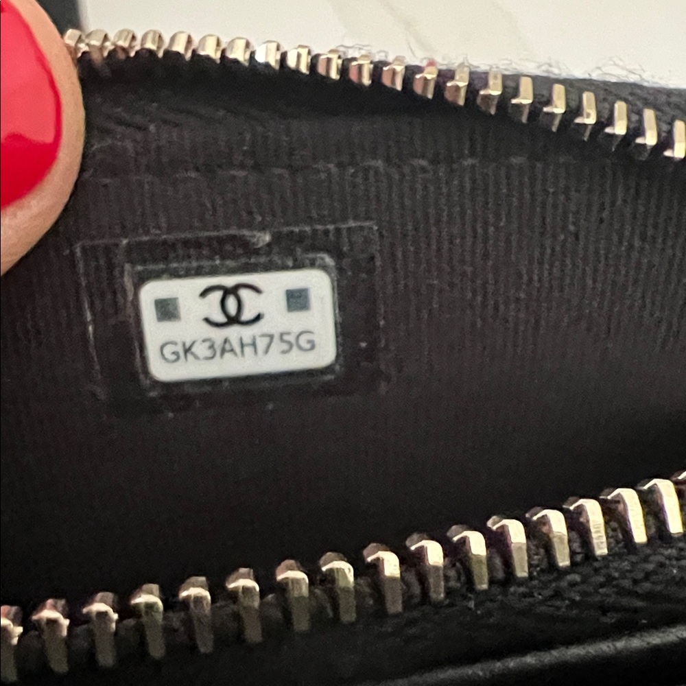 Chanel Black Quilted Phone Holder with Gold Chain - Picture 10 of 10